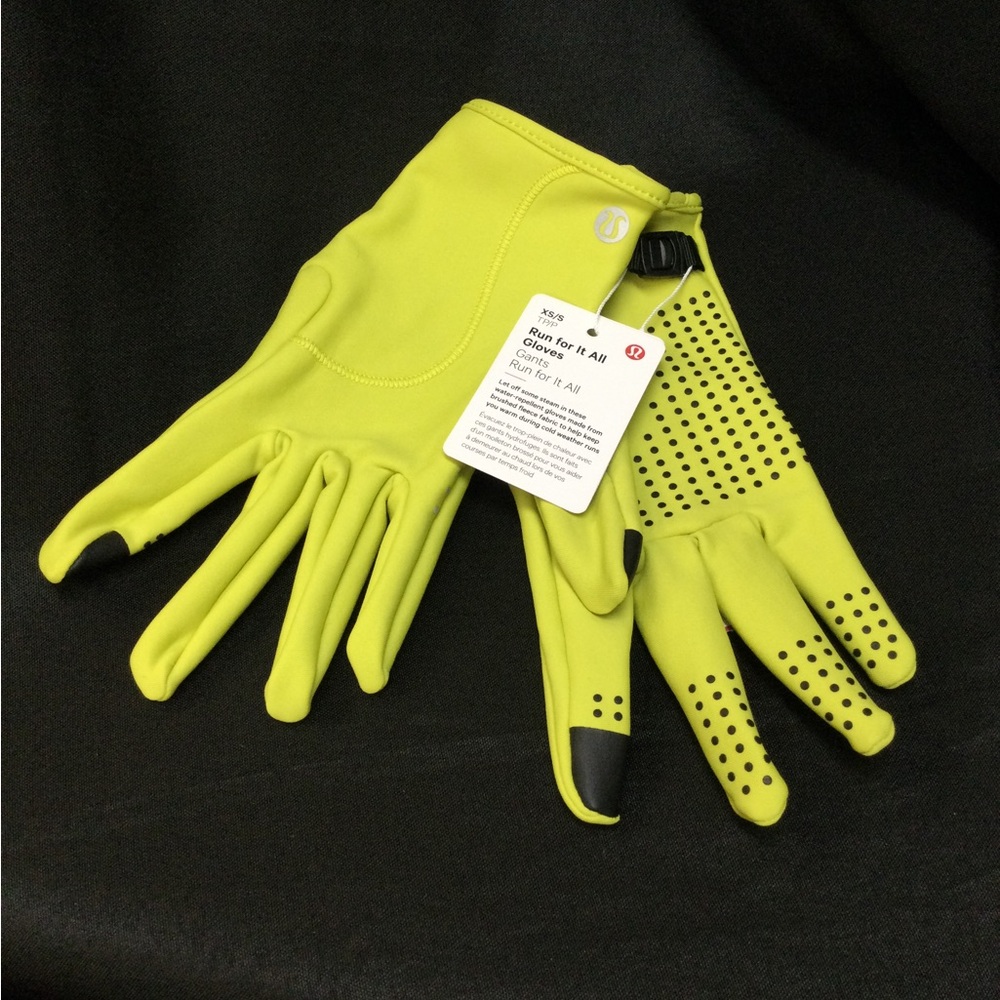 LULULEMON GLOVES, NWT, SIZE XS/S